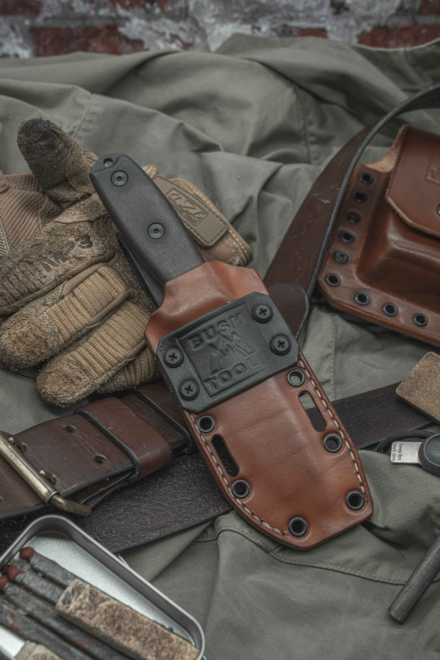 ESEE 4 Kydex Leather hybrid sheath
